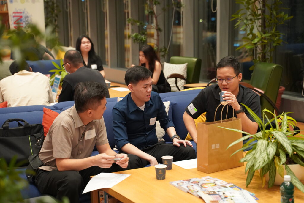The mentors and mentees meeting for the first time!