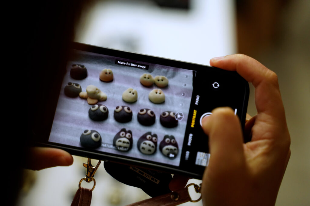 Who could resist snapping some photos of these cute baked goods? Don’t forget to tag us on Instagram @sitalumni !