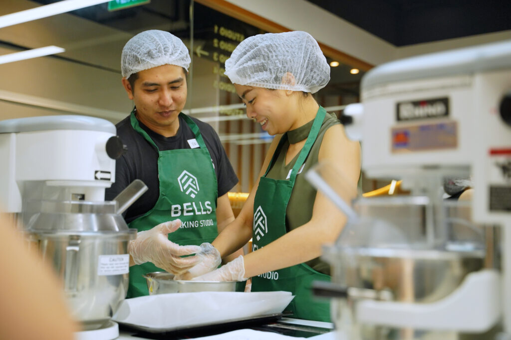 Our SITizens working in pairs for the baking workshop, a great opportunity to get to know each other better!
