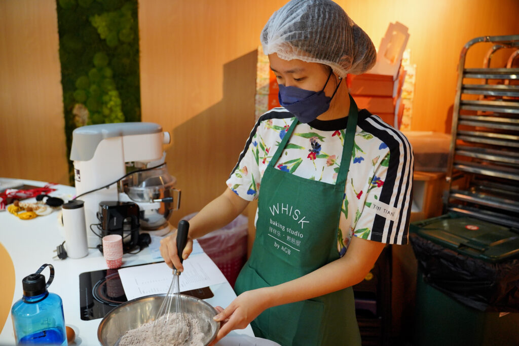 Alumni in baking action!