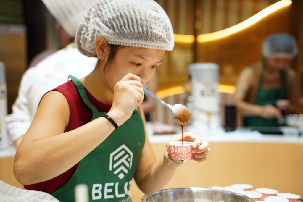 Alumni in baking action!