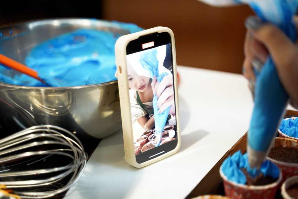 Who could resist snapping some photos of these cute baked goods? Don’t forget to tag us on Instagram @sitalumni !